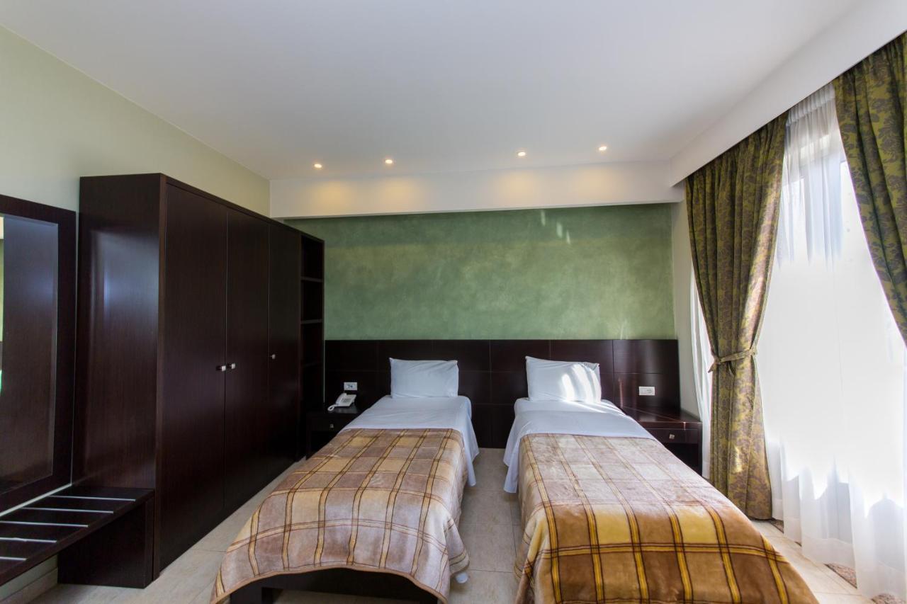 Hotel Denver Tirana Exterior photo